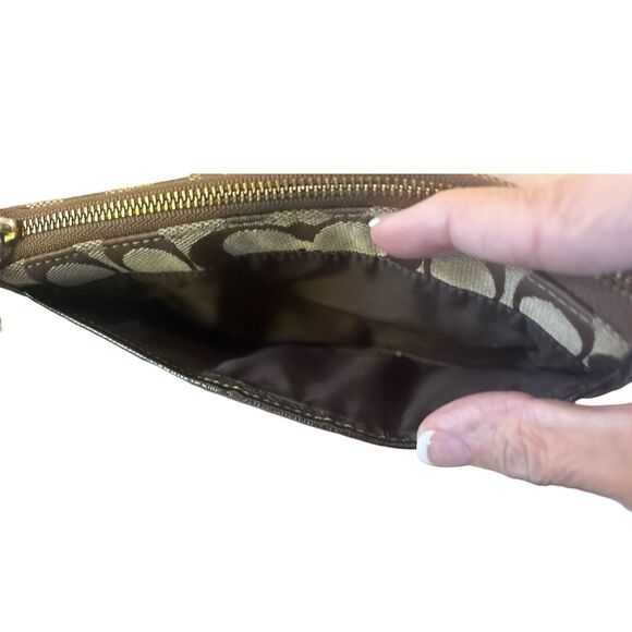 Coach Signature Canvas Wristlet Brown Khaki with leather Trim - Picture 3 of 6